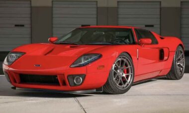 Ford GT 2005 que pertenceu ao ator Paul Walker vai a leilão