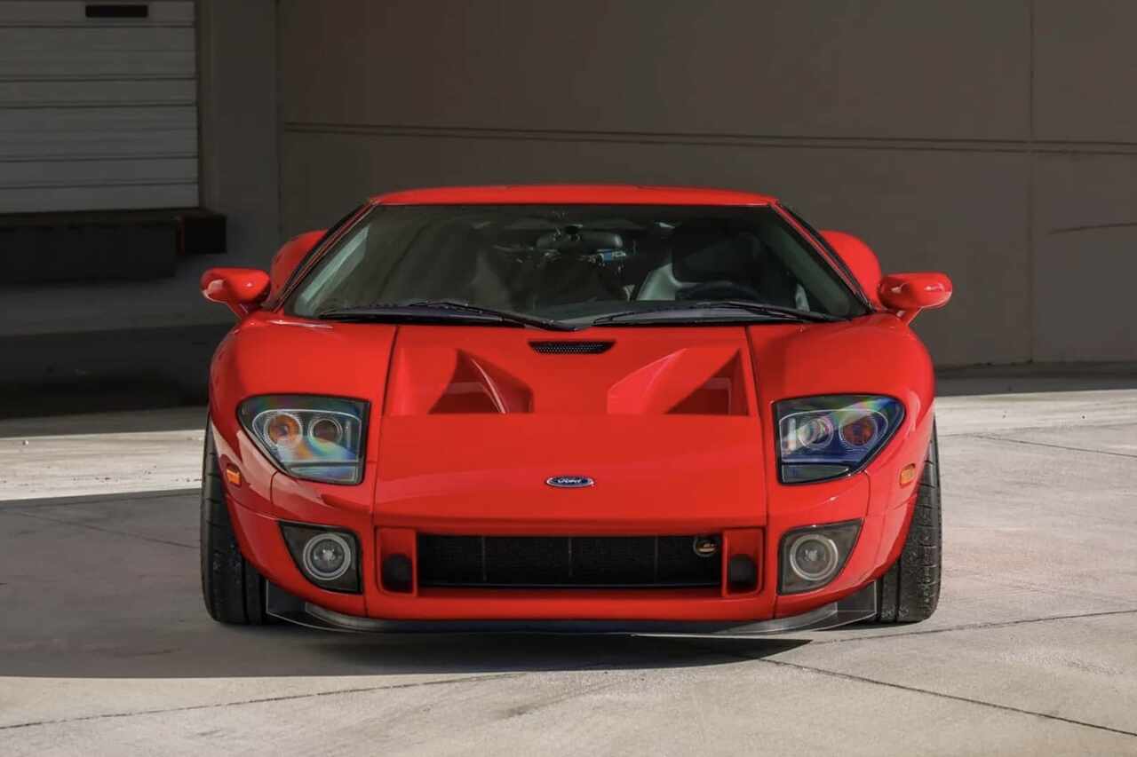 Ford GT 2005 que pertenceu ao ator Paul Walker vai a leilão