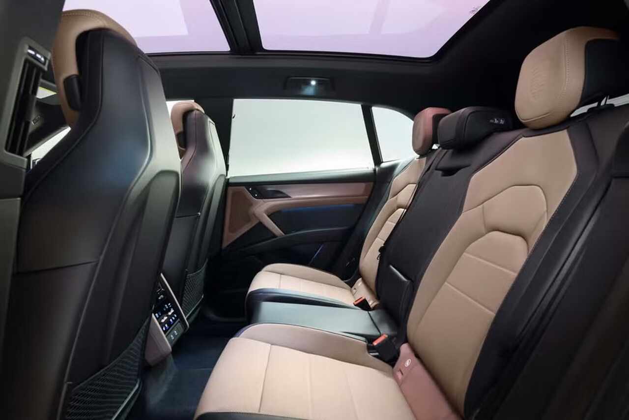 Porsche Cayenne elétrico poderá ser carregado sem fio
