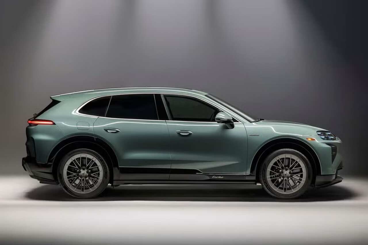 Porsche Cayenne elétrico poderá ser carregado sem fio