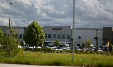 Amazon inicia serviço de venda de Fords usados; entenda