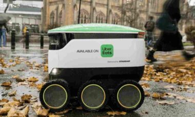 Uber Eats implanta sistema entregas por meio de robôs autônomos na Europa
