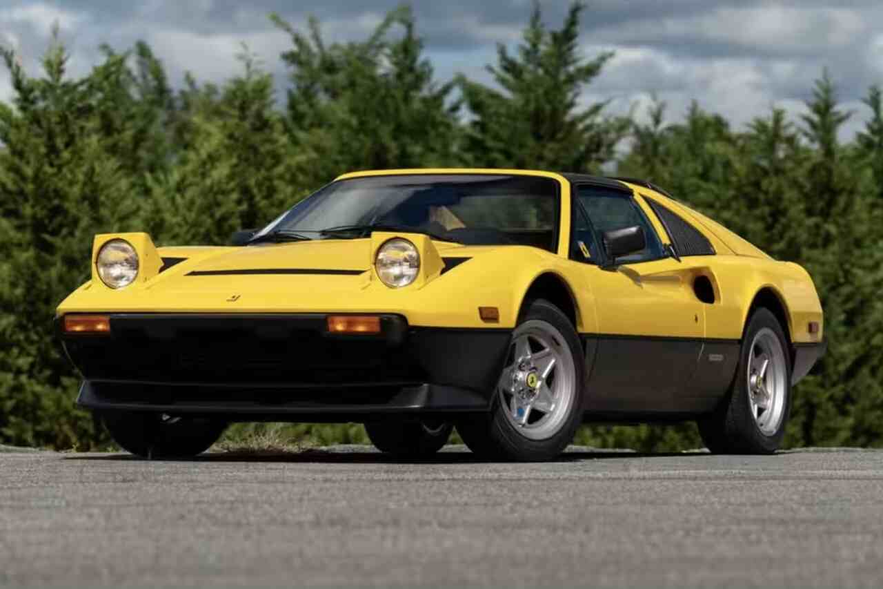 Ekstremt sjelden samling av 46 Ferrari-er skal under hammeren etter forretningsmanns død