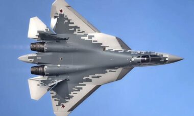 Rússia recebe primeiras encomendas internacionais de seu caça Sukhoi Su-57