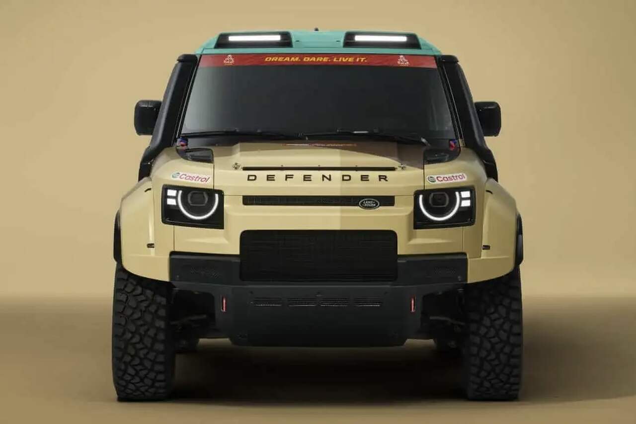 Land Rover crée un Defender spécialement pour le Rallye Dakar