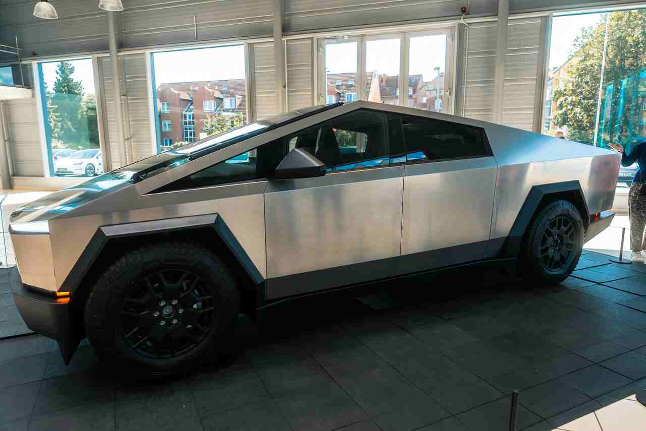 Executivos da Tesla responsáveis pelos programas Cybertruck e Model Y pedem demissão