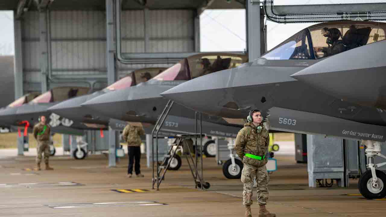 Caças F-35 da Força Aérea britânica atingem a fase operacional (Foto: Royal Air Force)