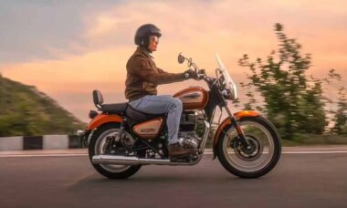 Meteor 350 Sundowner Orange. Foto: Royal Enfield