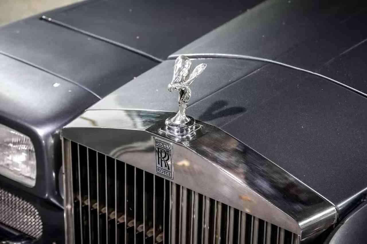 Rolls-Royce Merlin with 27-liter V-12 engine goes up for auction in the United Kingdom