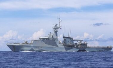 Reino Unido envia navio para ajudar a Jamaica após furacão Melissa