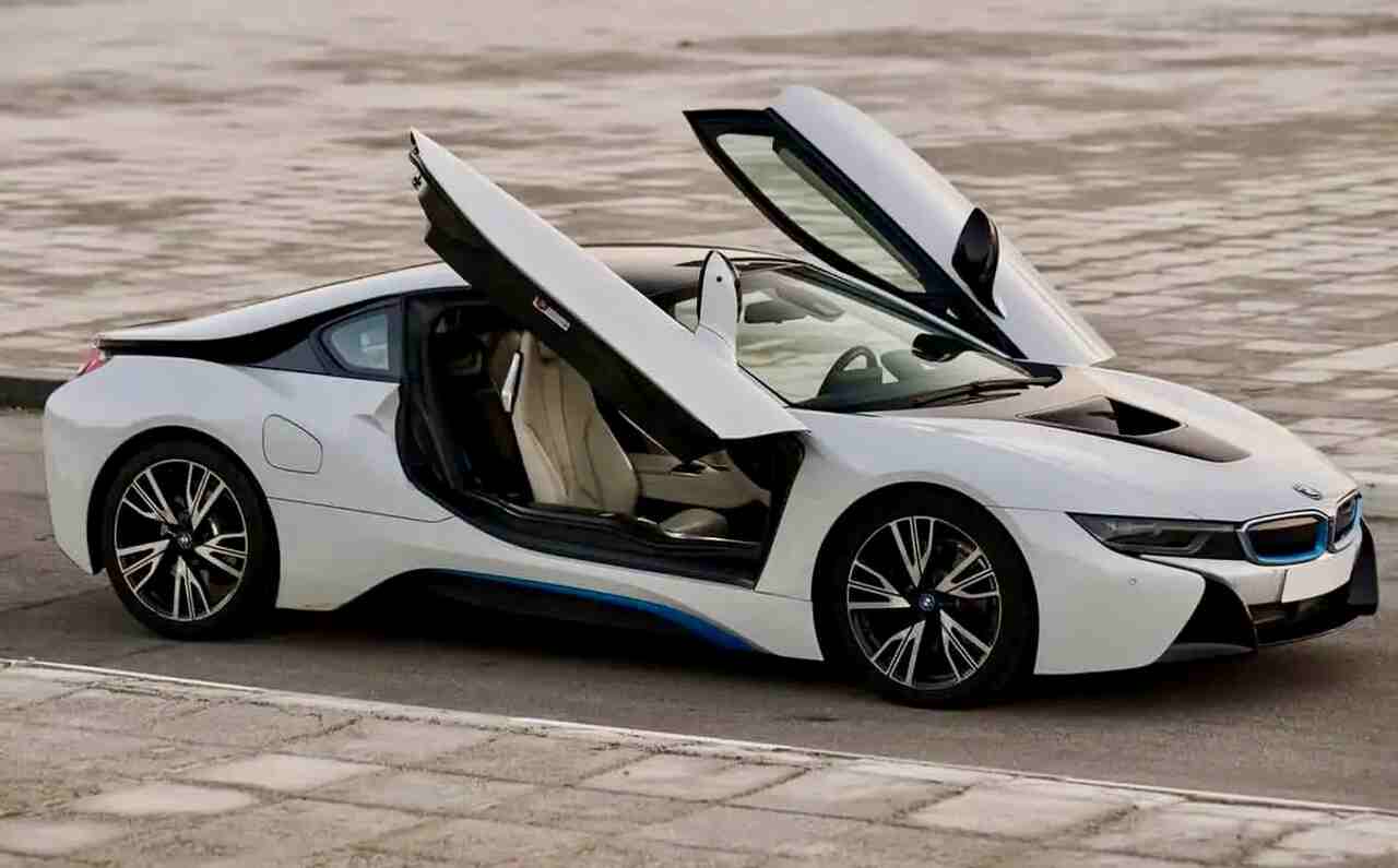BMW i8 die eigendom was van Diego Maradona gaat onder de hamer