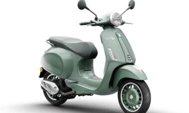 Vespa celebra 80 anos com edições especiais das scooters Primavera e GTS