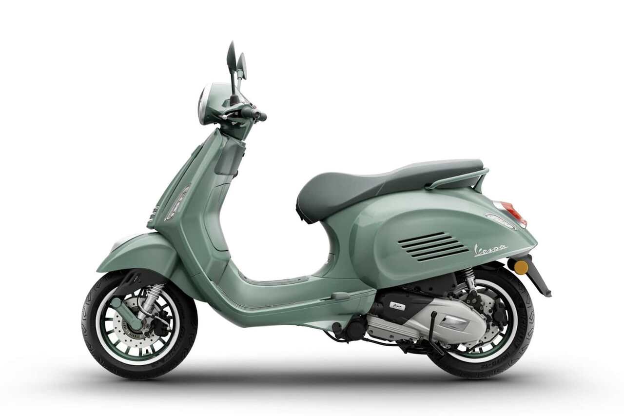 Vespa celebra 80 anos com edições especiais das scooters Primavera e GTS