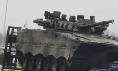 China testa novo veículo de combate de infantaria equipado com sistema avançado de proteção ativa