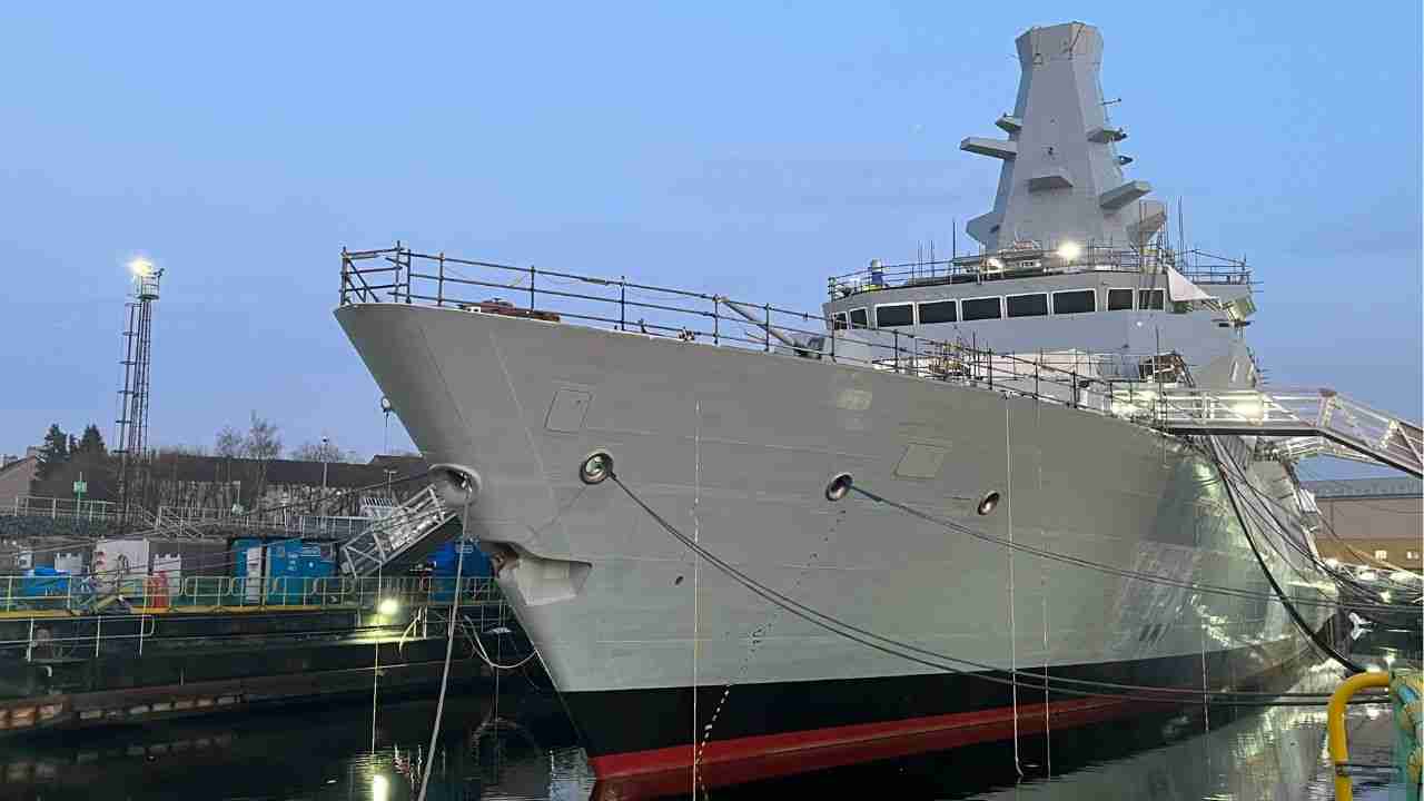 HMS Glasgow é energizado pela 1ª vez e marca avanço das fragatas Type 26 britânicas