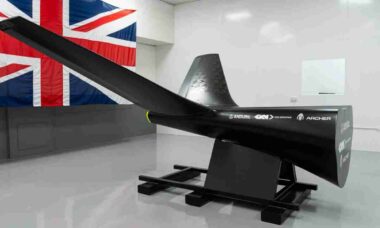 Reino Unido avança com novo drone de combate após acordo entre Anduril e GKN