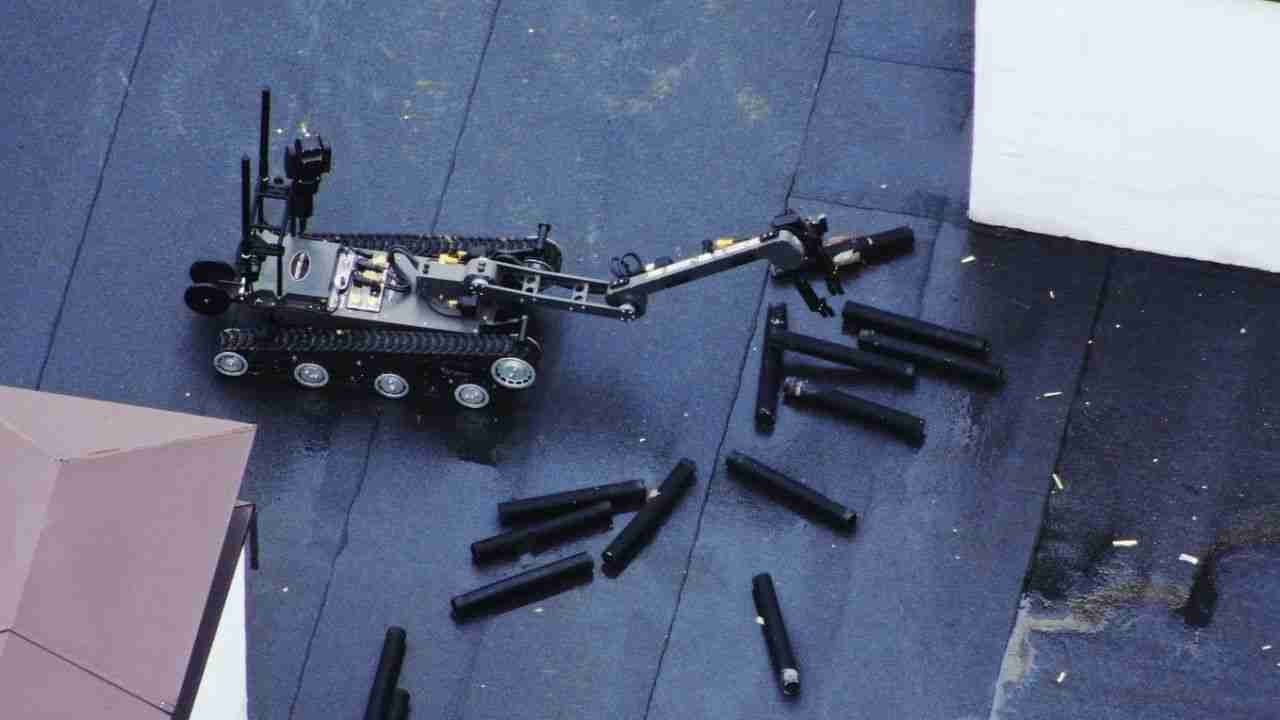 Robot neutralizes 22 cluster munitions from Shahed drone during an operation in the Kyiv region