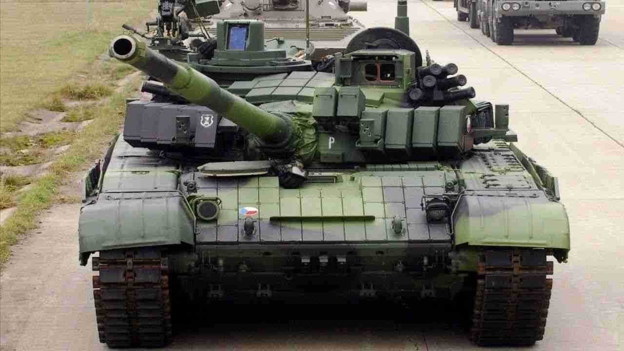 Tchéquia cancela modernização de 30 tanques T-72M4CZ após falhas críticas em testes