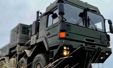 IRIS-T SLM recém entregue derruba 9 alvos russos e amplia a defesa aérea da Ucrânia