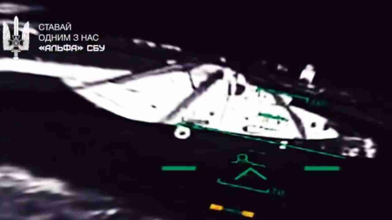 L'Ucraina pubblica il video di un attacco che ha distrutto l'elicottero russo Mi-26 in un'operazione speciale