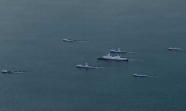 ARMOR Force moderniza a Marinha Real com rede de navios autônomos e comando digital