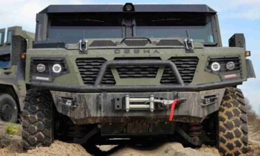 Ucrânia testa veículo DESNA de 8 toneladas como novo blindado tático doméstico