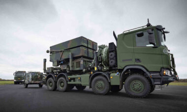 Holanda aciona veículos Patriot e sistemas NASAMS para proteger centro de apoio militar na Polônia