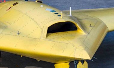 Drone de combate furtivo CH-7 faz estreia em voo no noroeste da China. Global Times | Weibo