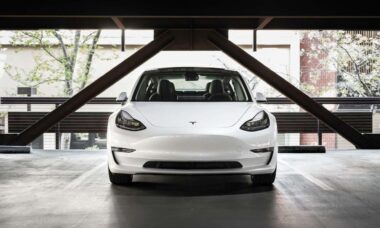Tesla Model Y é apontado como o pior carro em termos de confiabilidade