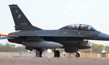 F-16. Foto: X @OPRArgentina