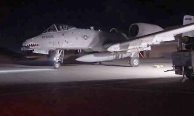 CENTCOM divulga vídeo de ofensiva aérea contra alvos do ISIS na Síria. X @CENTCOM