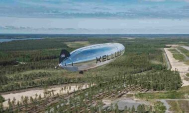 Empresa finlandesa testa novo balão de ar na fronteira com a Rússia