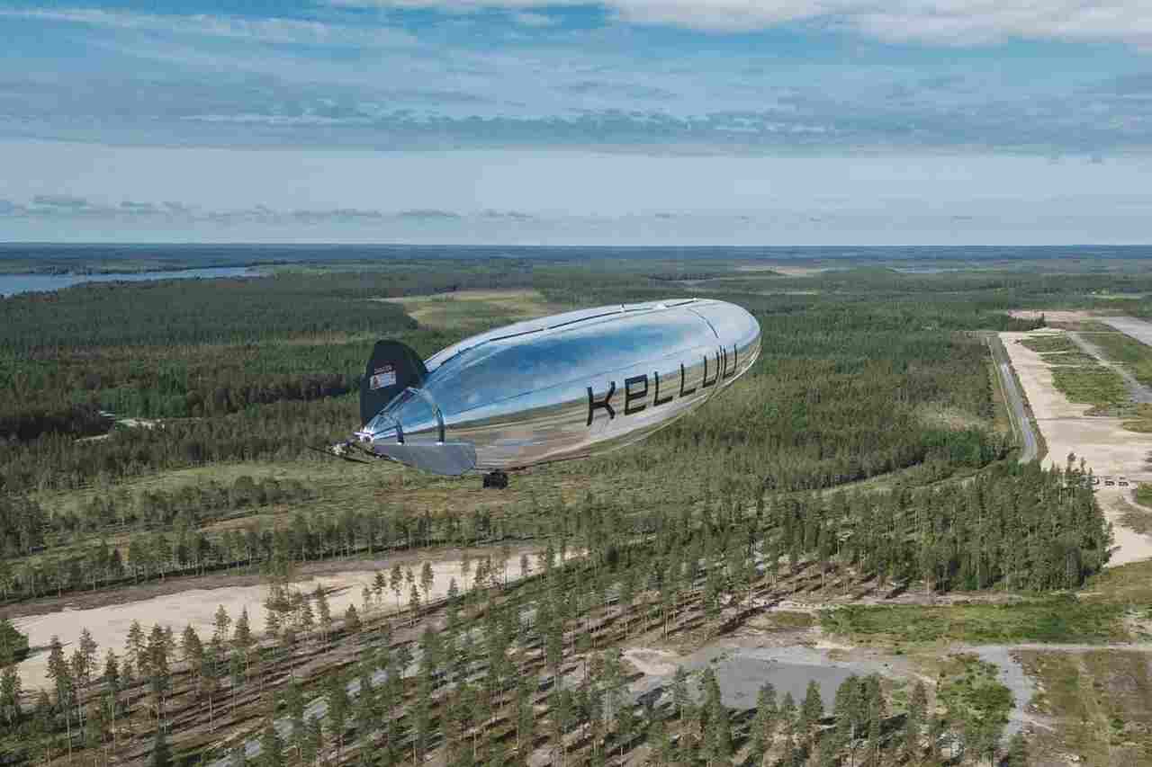 Finsk virksomhed tester ny luftballon ved grænsen til Rusland