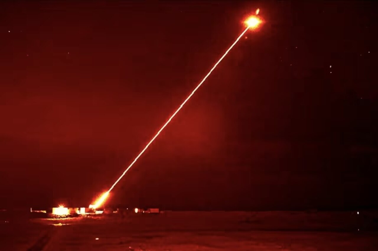Le Royaume-Uni annonce le déploiement de l'arme laser navale DragonFire pour 2027