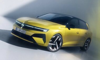 Opel anuncia Astra e Astra Sports Tourer para 2026