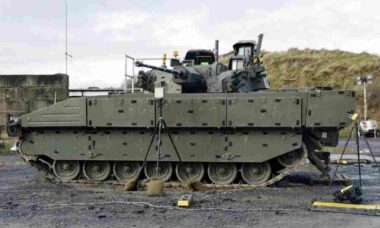 Trabalhador britânico vaza vídeo expondo as falhas ocultas dos veículos AJAX