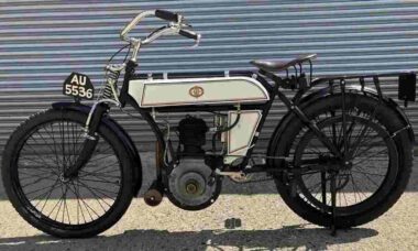Ladrões roubam exemplar raro de motocicleta Riley 1904 no Reino Unido
