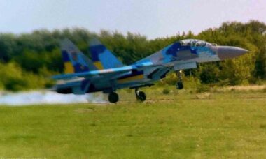 Su-27UB da 39ª Brigada de Aviação Tática. Telegram @UkrAirForce