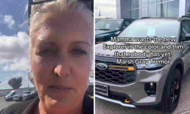 Mulher fica chocada ao descobrir que teto solar do novo Ford Explorer 2026 não abre: "É fixo"