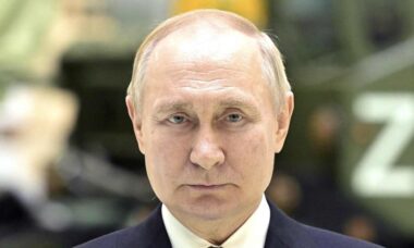 Vladimir Putin posiciona objeto interestelar 3I/ATLAS como "arma secreta da Rússia"