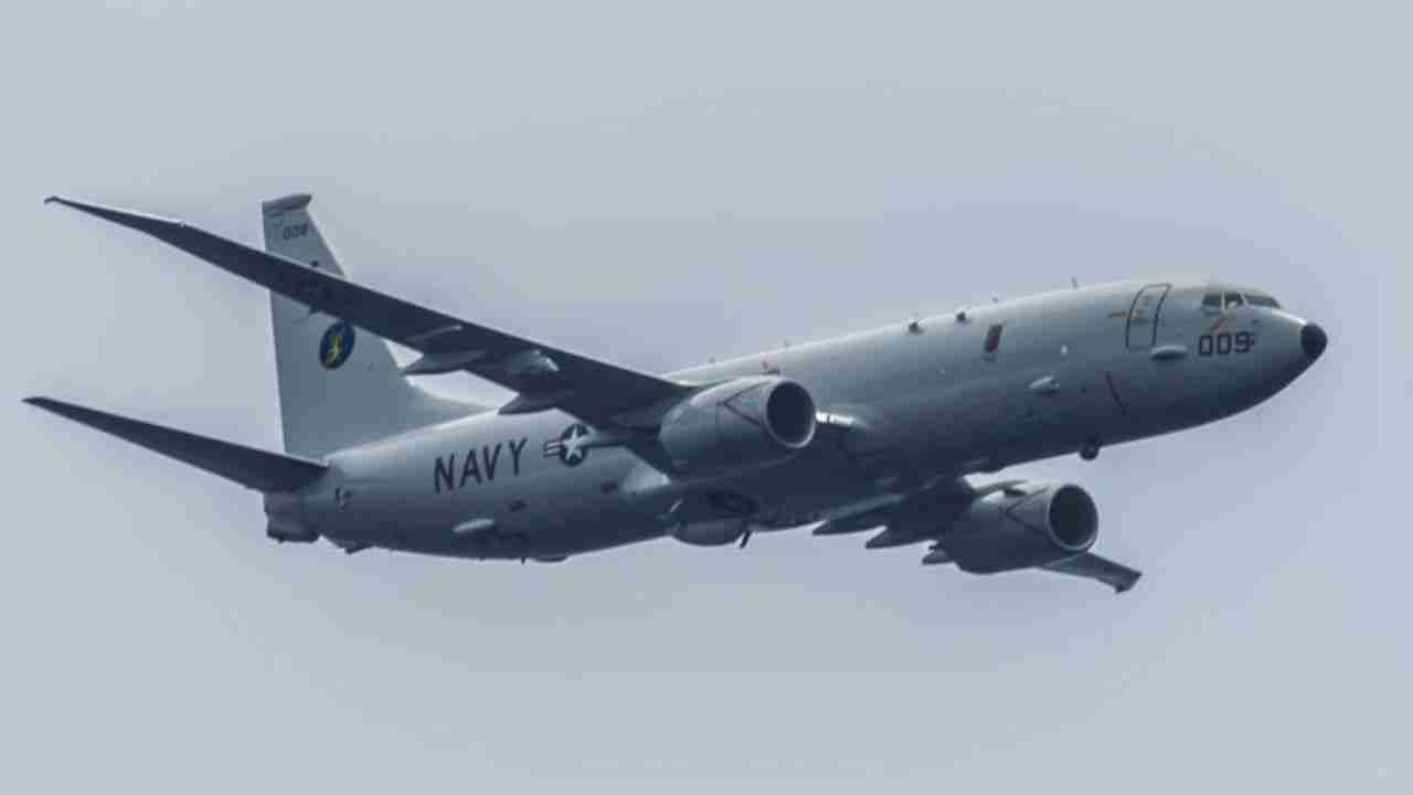 P-8 Poseidon cumpre missão rara de segurança aérea em evento com Trump