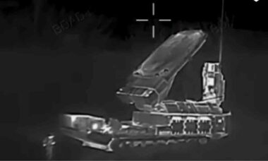 Drone da Ucrânia destrói radar raro 9S32M1 do S-300V na região de Donetsk