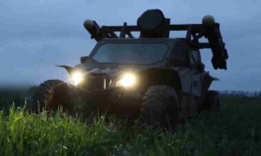 Ucrânia usa buggy Tempest com mísseis Hellfire para abater drones russos