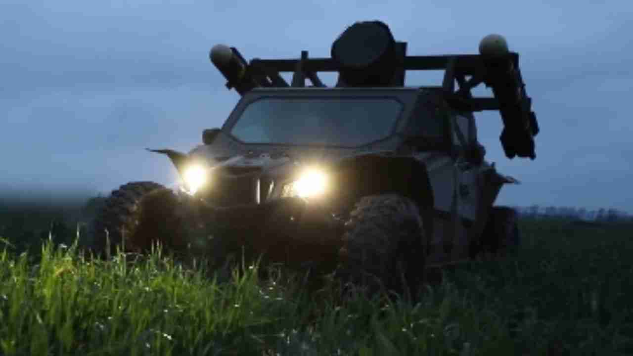 Ucraina utilizza il buggy Tempest con missili Hellfire per abbattere droni russi