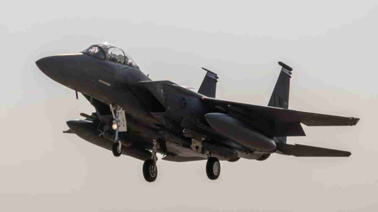 USA sender 12 F-15E til Jordan midt i spenningene med Iran og CENTCOM-operasjoner