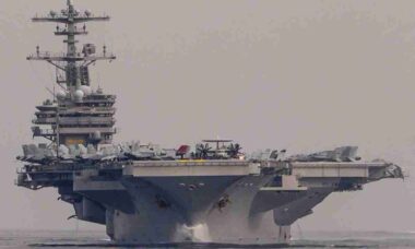 USS George H.W. Bush é detectado a 96 km de Cuba durante exercícios navais no Caribe