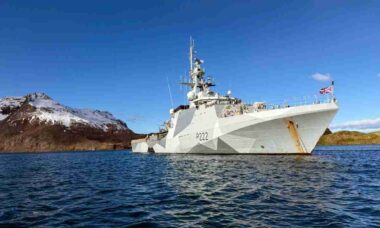 Reino Unido realiza operação militar no Atlântico Sul