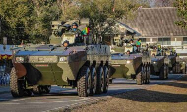 Tailândia assina novo contrato com a China para ampliar frota de blindados VN1 8×8