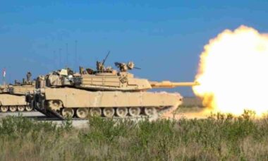 EUA enviam tanques M1A2 Abrams à Romênia em reforço rotativo no flanco sudeste da OTAN