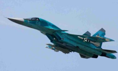 Rússia perde Su-34 e dois pilotos em incidente com versões divergentes sobre o local da queda